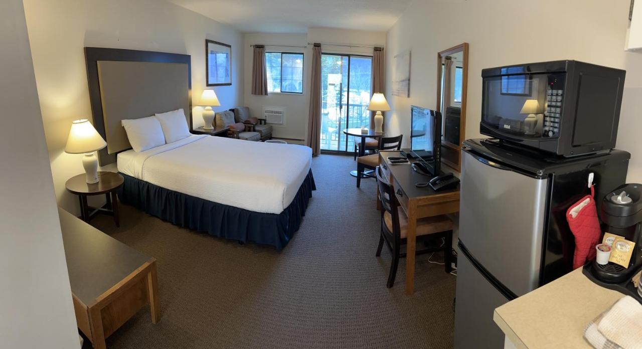 Wessex Inn By The Sea Cowichan Bay Extérieur photo
