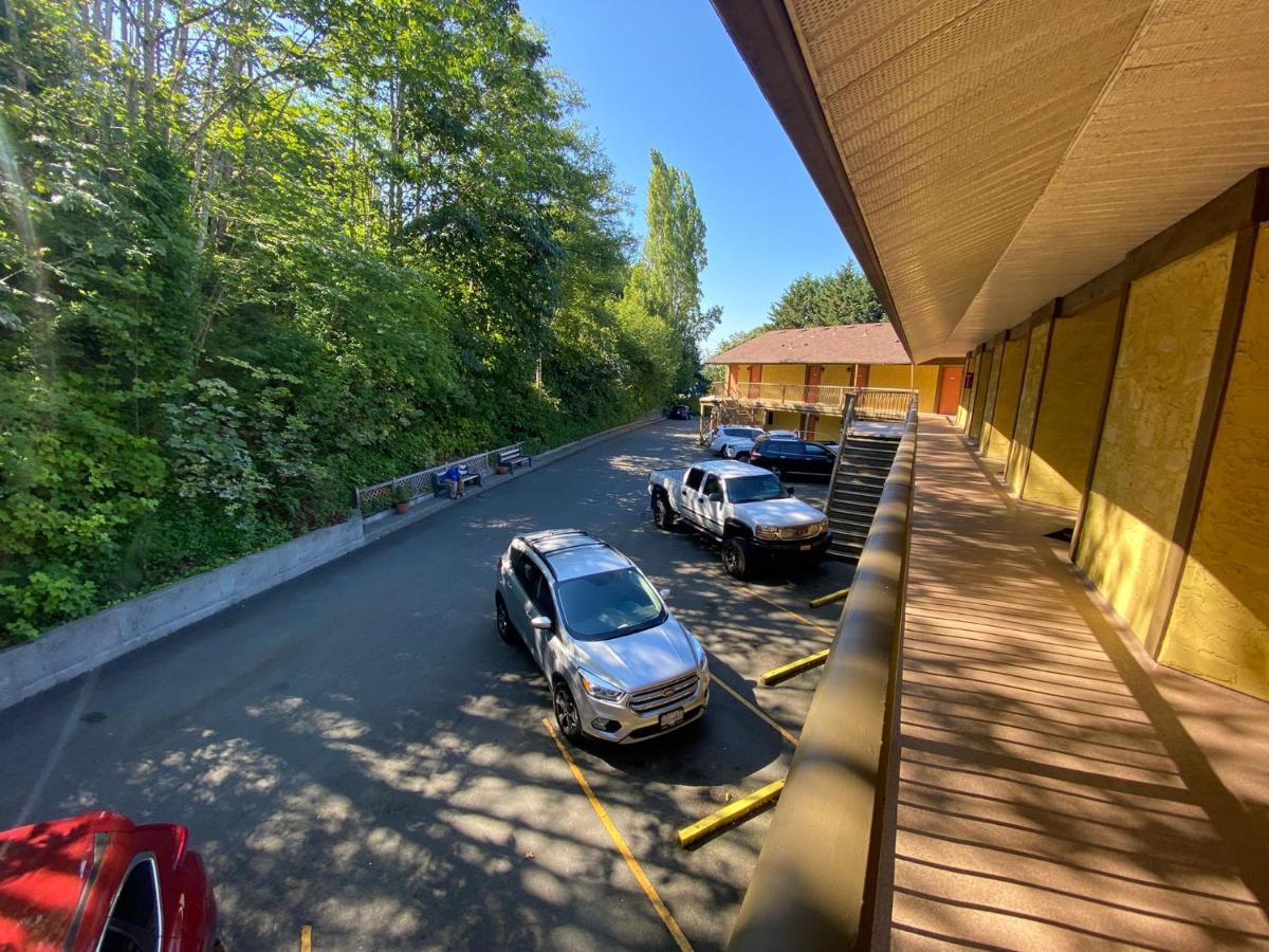 Wessex Inn By The Sea Cowichan Bay Extérieur photo