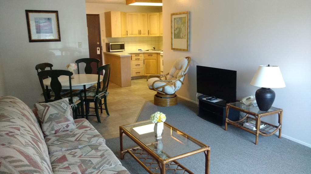 Wessex Inn By The Sea Cowichan Bay Extérieur photo