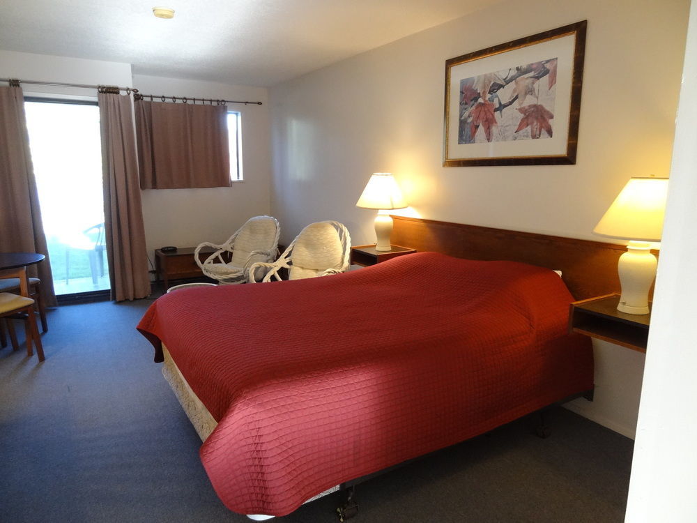 Wessex Inn By The Sea Cowichan Bay Extérieur photo