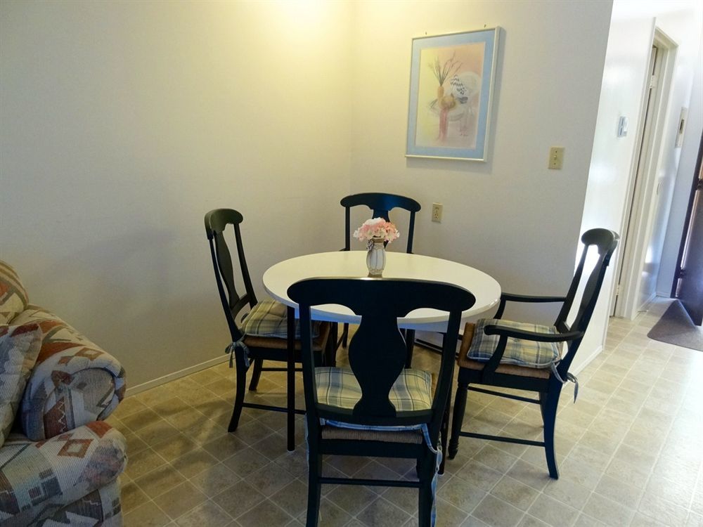 Wessex Inn By The Sea Cowichan Bay Extérieur photo