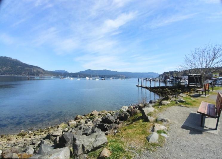 Wessex Inn By The Sea Cowichan Bay Extérieur photo