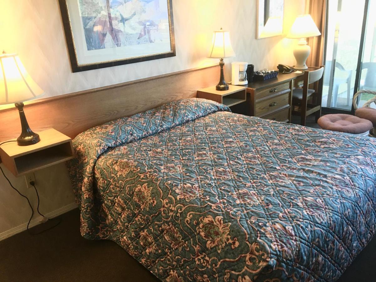 Wessex Inn By The Sea Cowichan Bay Extérieur photo